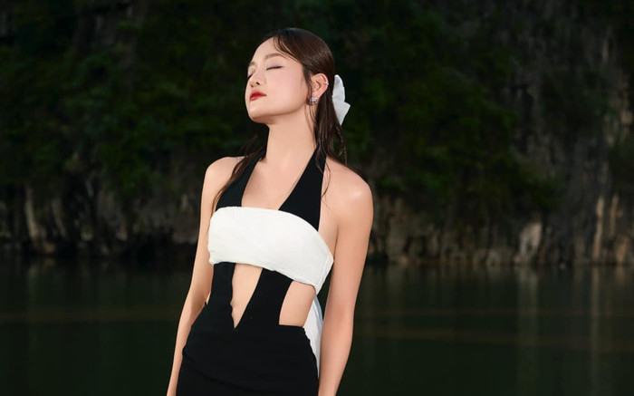 'Bạn gái' Đình Tú diện váy áo cắt xẻ táo bạo, làm gì mà khiến dân tình dậy sóng? Ảnh 2