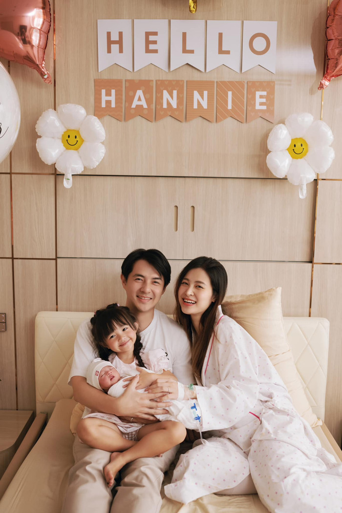 Tổ ấm hạnh phúc của Đông Nhi và Ông Cao Thắng bên cạnh con gái sau 15 năm bên nhau.
