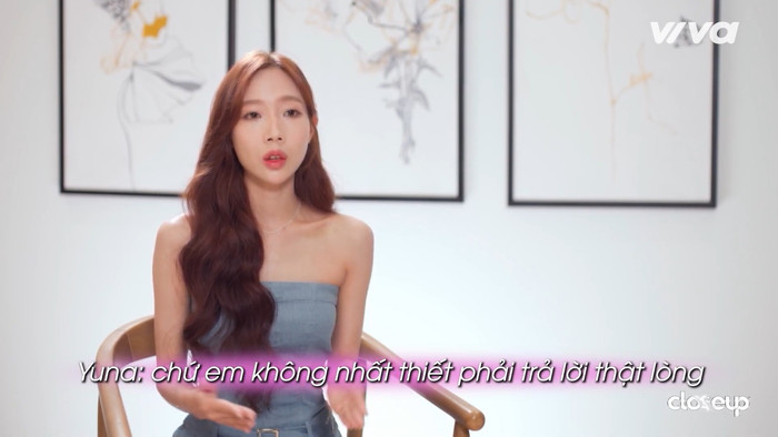 Yuna Vũ cho rằng cô không nhất thiết phải trả lời thật lòng khi Lee Rayeon đặt câu hỏi.