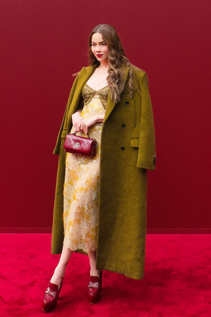 Màn xuất hiện của Hồ Ngọc Hà tại sự kiện thời trang vừa qua gây không ít tranh luận.