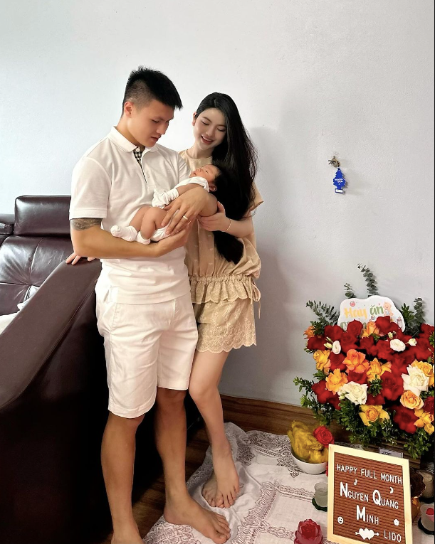 Tổ ấm hạnh phúc của Quang Hải và Thanh Huyền bên cạnh con trai đầu lòng Lido.