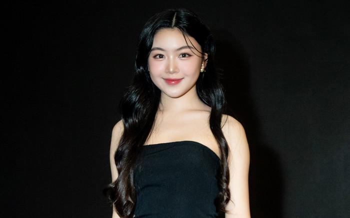 Thời trang 'thiếu nữ trưởng thành' đầy quyến rũ của con gái Quyền Linh Ảnh 2