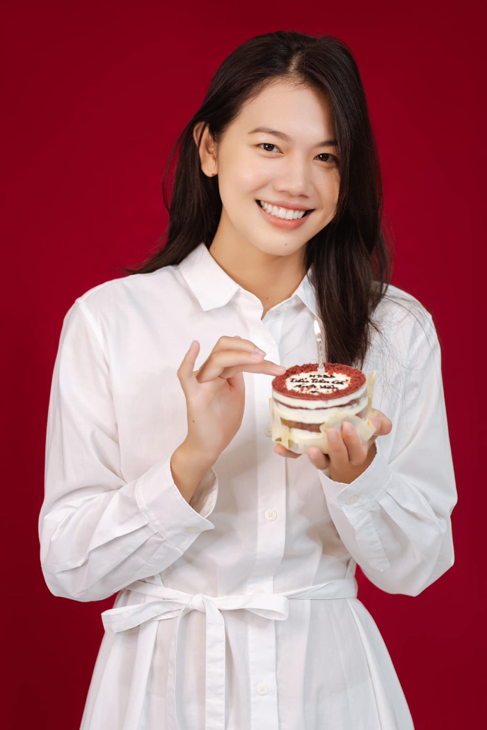 Ánh Viên xinh đẹp rạng rỡ hơn sau khi giải nghệ. 