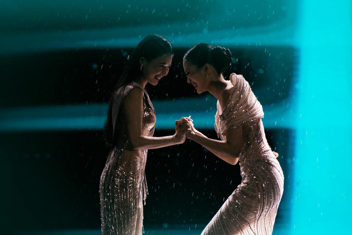 Hoàng Thùy chính là cô giáo của hoa hậu Võ Cao Kỳ Duyên. 