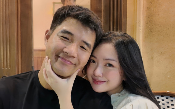 Nhan sắc cực xinh đẹp của vợ cầu thủ Hà Đức Chinh sau khi sinh con Ảnh 2