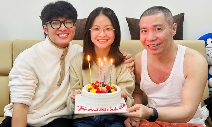 Con gái NSND Công Lý: Bố mẹ tôi đều rất văn minh, sau chia tay 2 người vẫn là những người bạn tốt Ảnh 3