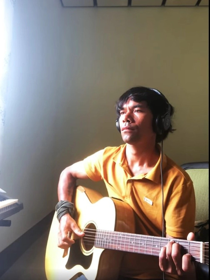 Nam ca sĩ Việt nổi tiếng một thời, giờ về quê nuôi heo, hát đám cưới kiếm tiền: 'Tiếc cho một tài năng' Ảnh 2