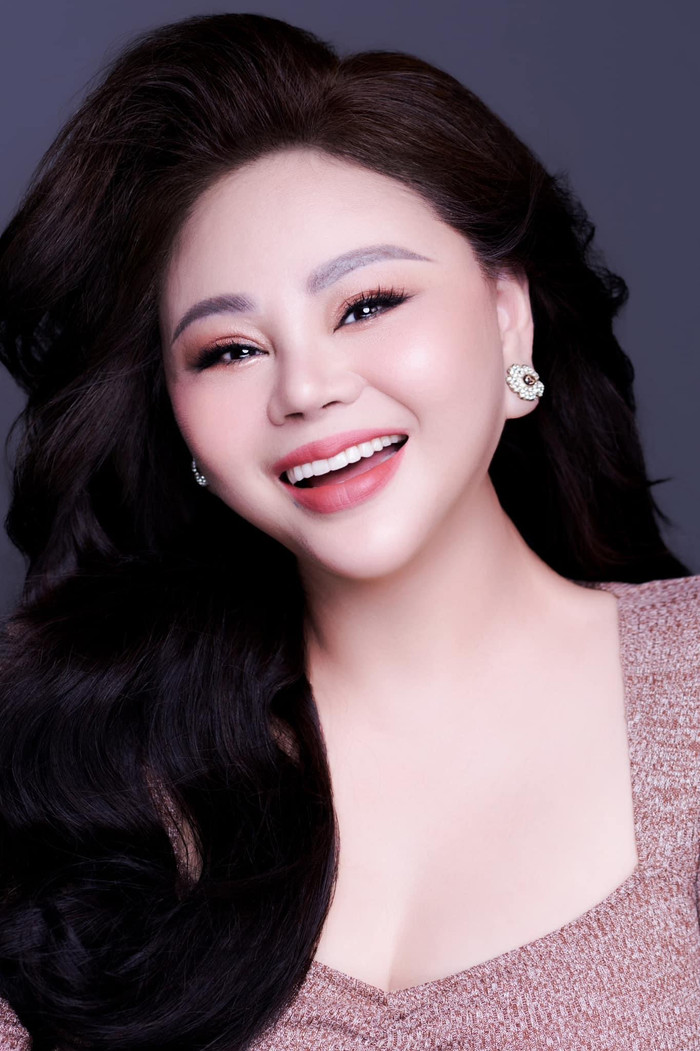 Lê Giang khoe bộ ảnh mới với nhan sắc không tuổi.