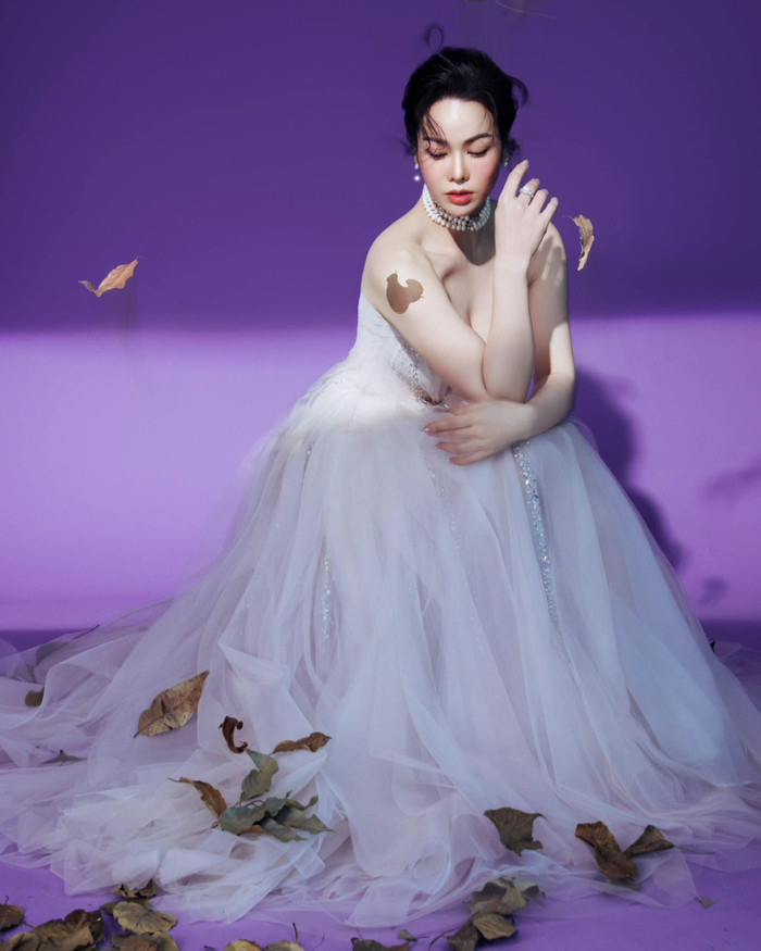 Danh tính soái ca đồng hành cùng Nhật Kim Anh ở tuổi 39 Ảnh 3