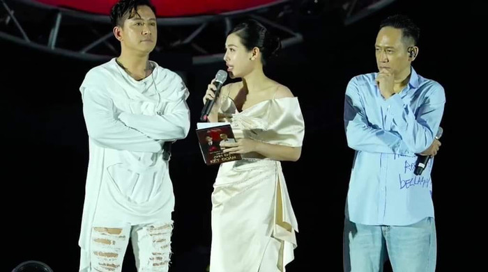 Nữ MC này đảm nhiệm dẫn chính trong liveshow có sự góp mặt của Duy Mạnh và Tuấn Hưng. Ảnh: Sưu tầm