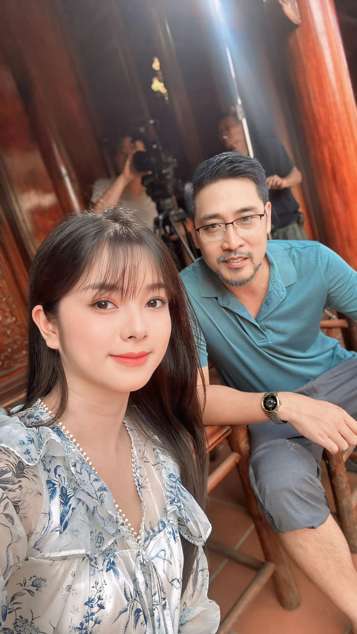 Lệ Quyên đăng ảnh cùng NSƯT Hồ Phong trên trang cá nhân