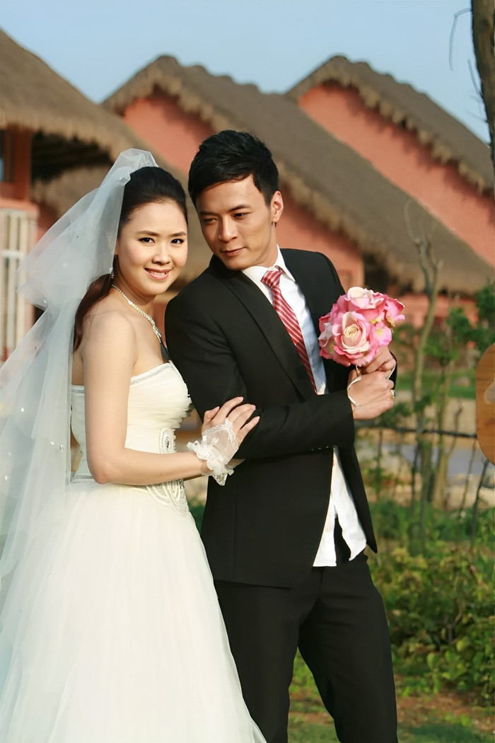 Hồng Diễm kết đôi với Hồng Đăng tính tới nay đã hơn 1 thập kỉ. 