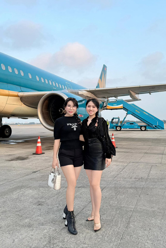 Mẹ chồng - nàng dâu đi đâu cũng có nhau.