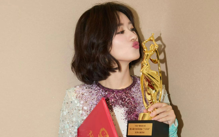 Triệu Lệ Dĩnh tâm sự hậu nhận cúp Phi Thiên Ảnh 2