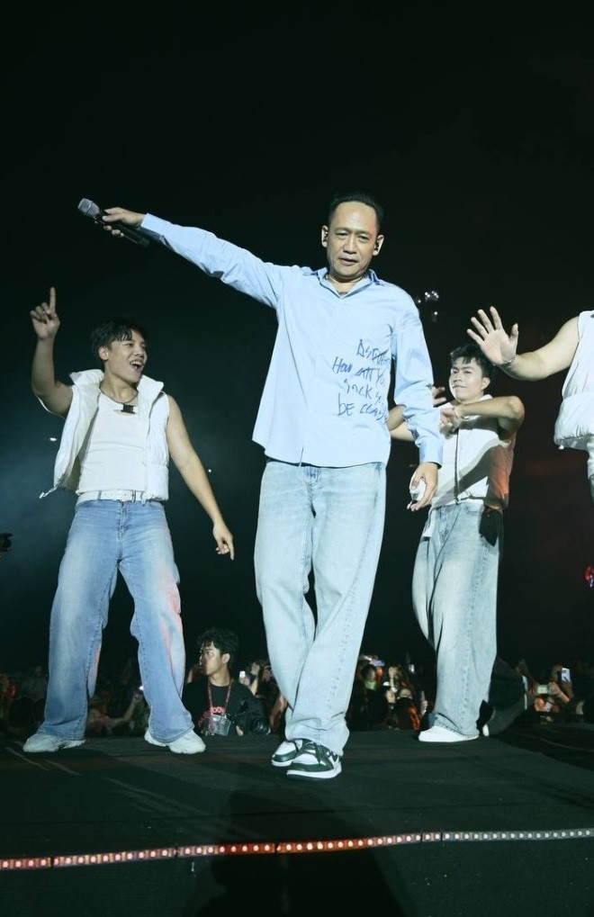 Duy Mạnh cùng khán giả 'quẩy' tưng bừng trên nền nhạc Tôi Là Dân 37.