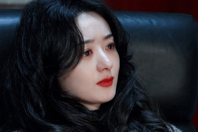 Triệu Lệ Dĩnh chứng minh khả năng diễn xuất trong những phân cảnh đòi hỏi sự chuyển biến nội tâm nặng nề. 