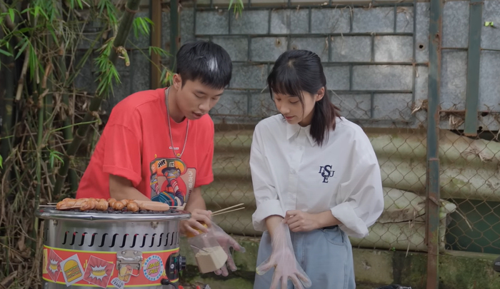 Cặp đôi Pu - Chải không còn là yếu tố thu hút người xem cho Đi giữa trời rực rỡ. 