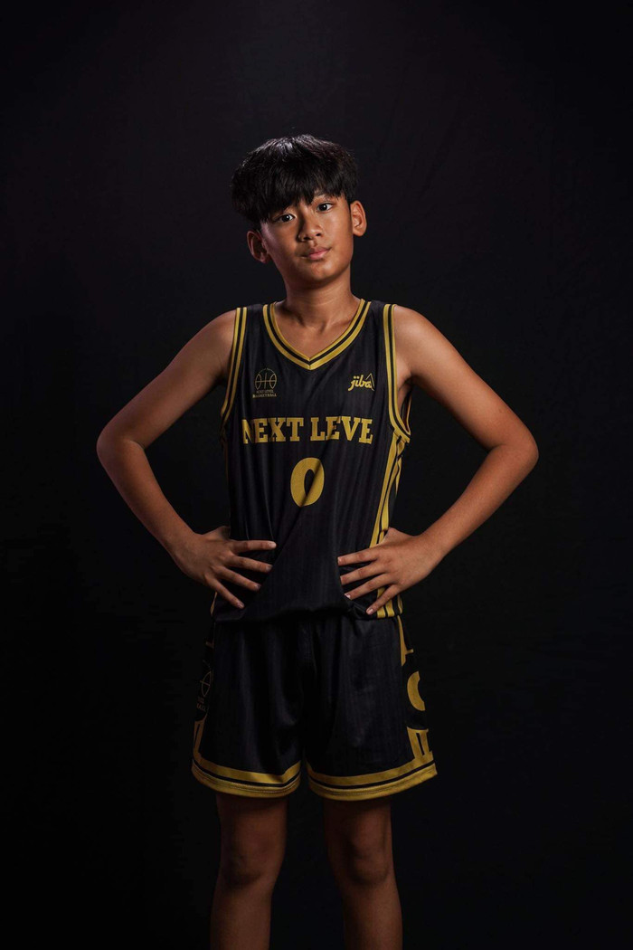 Con trai Lệ Quyên sở hữu vẻ ngoài điển trai cùng chiều cao vượt trội nhờ chăm chỉ tập luyện thể thao. 