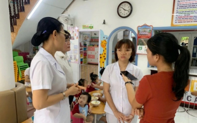 Vụ bé trai 2 tuổi tử vong: Giáo viên đút bé ăn chưa hết bàng hoàng, mong sáng tỏ nguyên nhân Ảnh 2