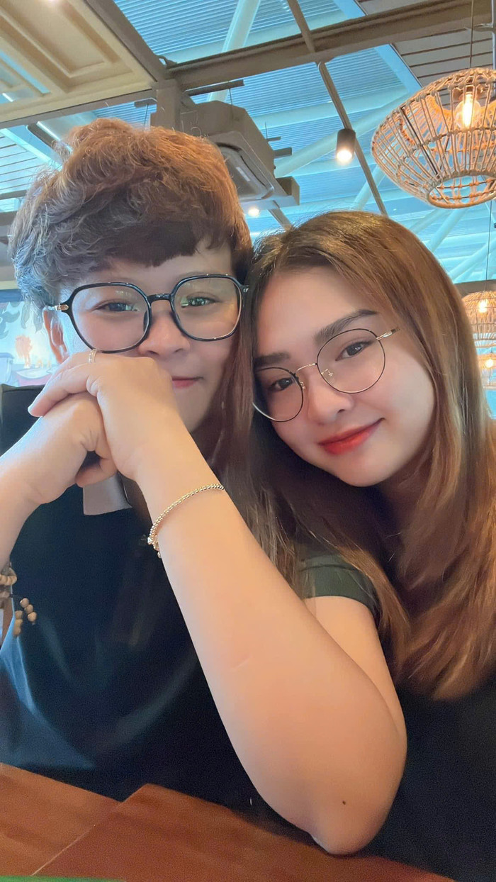 Thiện Nhân và bạn trai.