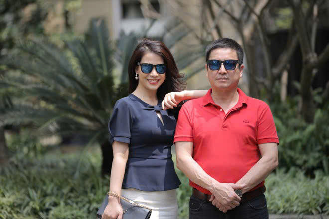 Nghệ sĩ Chí Trung và bạn gái kém tuổi.