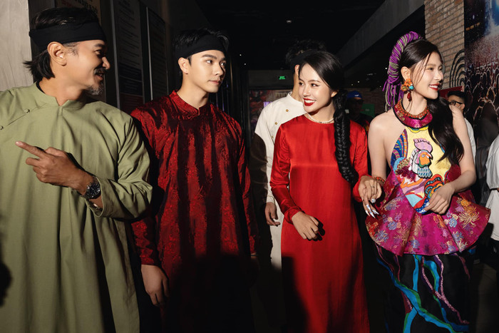 Rima Thanh Vy cùng Thúy Diễm, Quốc Cường, Hải Nam tại một sự kiện quảng bá phim Cám.