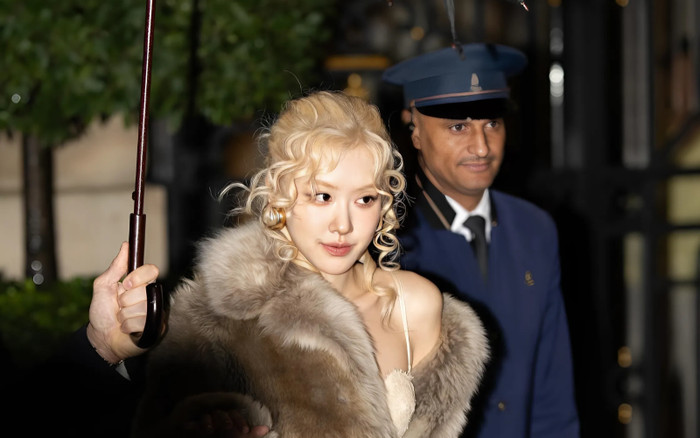 Rosé đỉnh 'không bàn cãi' tại Saint Laurent show Ảnh 2