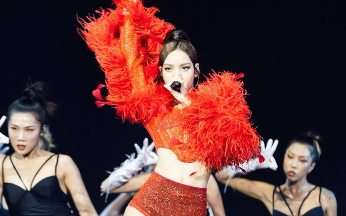 Lisa là lựa chọn phù hợp cho Victoria's Secret show, tại sao không? Ảnh 2