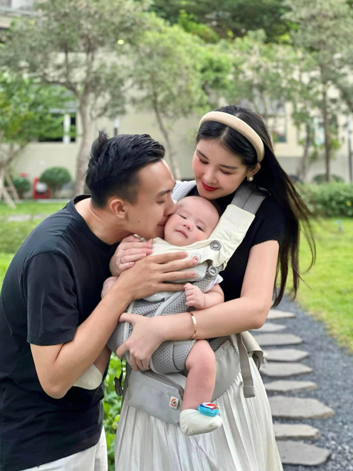Gia đình nhỏ của Lê Âu Ngân Anh.