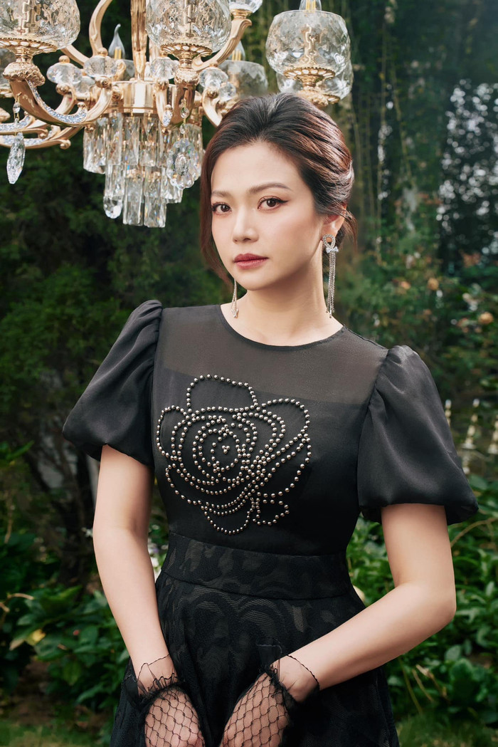 Làm mẹ đơn thân ở tuổi 30 và nay đã kết hôn với chồng kém tuổi, Kiều Anh có cuộc sống riêng viên mãn. 