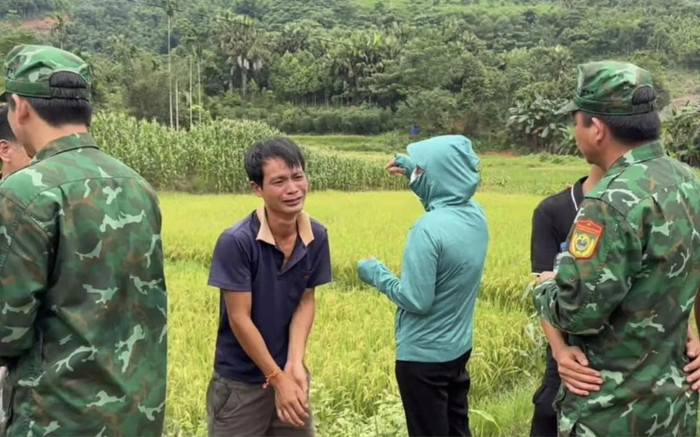 Đêm đầu tiên hiu quạnh của người đàn ông Làng Nủ mất cả gia đình vì lũ quét Ảnh 2