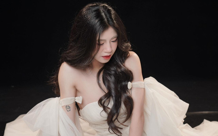 Vẻ ngoài gợi cảm của 'hoa khôi' tuyển nữ Việt Nam Ảnh 2