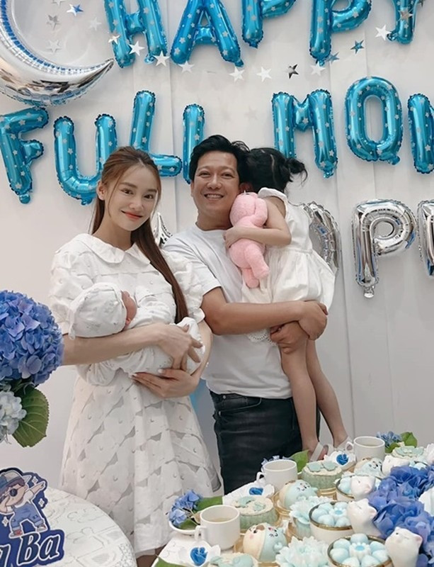 Nhã Phương sinh con út vào tháng 10/2023.