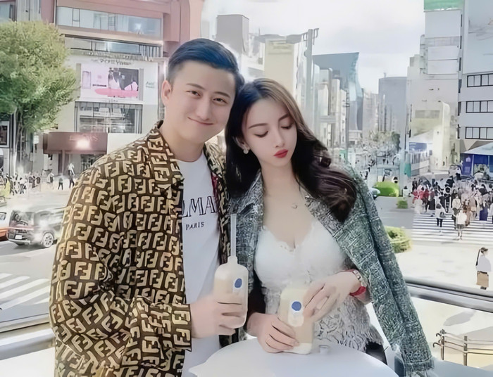 Chồng cũ Diệp Kha ẩn ý về chuyện Diệp Kha thẩm mỹ.