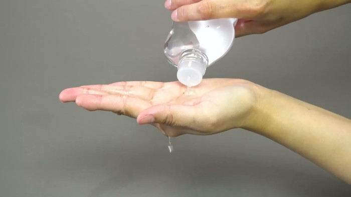 Dầu em bé là sản phẩm chăm sóc da dành cho trẻ. 