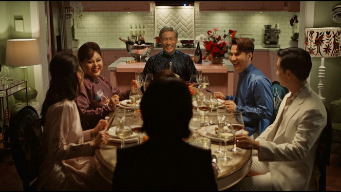 Tú Lạc lên kế hoạch 'phông bạt' cho cả gia đình