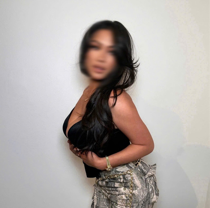 Ngoại hình nóng bỏng của bạn gái Diddy.