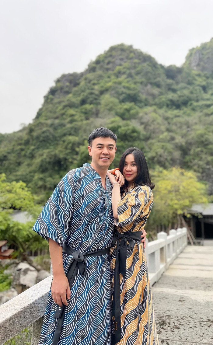 Vợ chồng MC Chiếc Nón Kỳ Diệu có hôn nhân bền chặt hơn 10 năm.