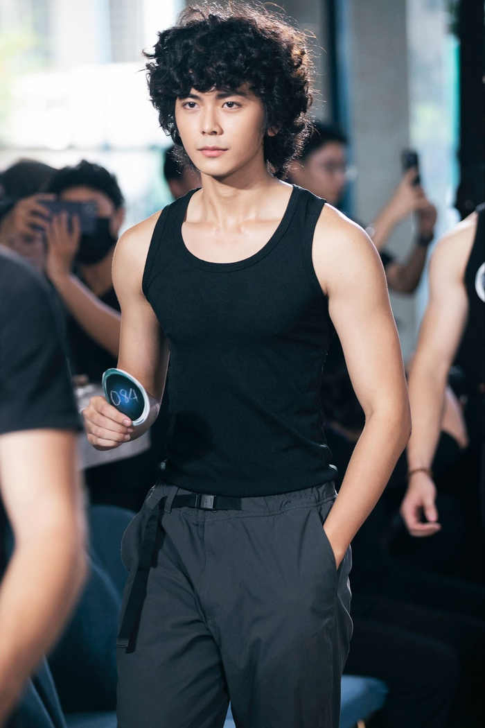 Bên cạnh những gương mặt quen thuộc như người đẹp chuyển giới Mộng Thường, cựu thí sinh của các cuộc thi nhan sắc như Phương Thy, Hoàng Linh, Hải Yến, Trần Hồng Ngọc… hay các người mẫu đã có kinh nghiệm trên sàn runway như Zicky Lee, Ocir Huy…, nhiều gương mặt mẫu nam và mẫu nữ mới đã tạo ấn tượng mạnh với giám khảo bởi hình thể đạt yêu cầu, kỹ năng trình diễn tốt cùng thần thái tự tin. 