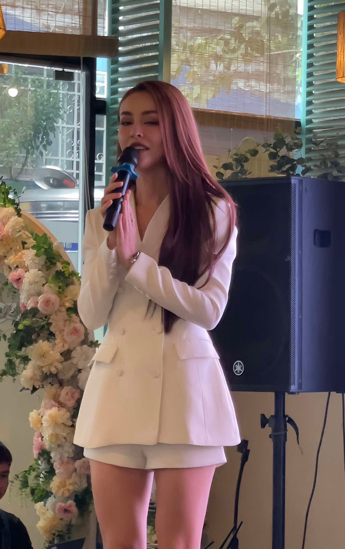 Sau cuộc thi Miss Universe Vietnam, MLee thực hiện dự án cộng đồng Tủ Đồ Của Em cũng như ấp ủ nhiều dự án nghệ thuật.