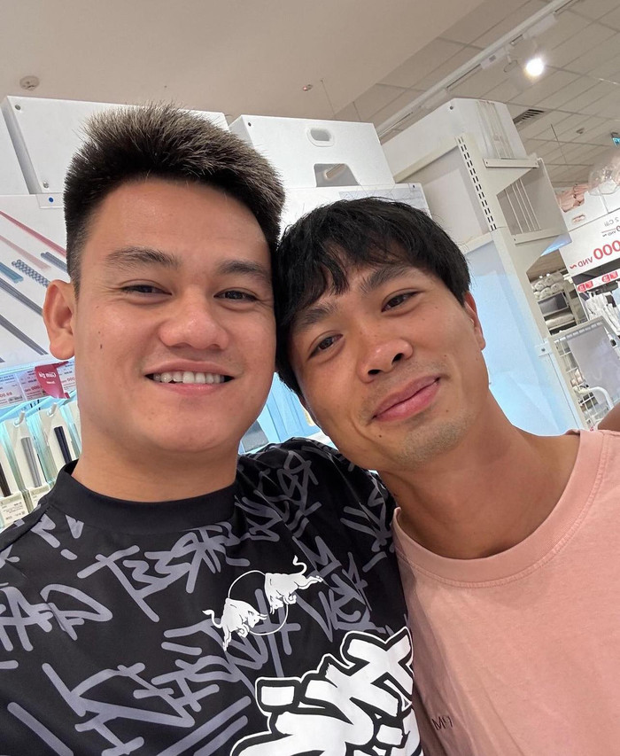 Diện mạo Công Phượng qua camera thường.