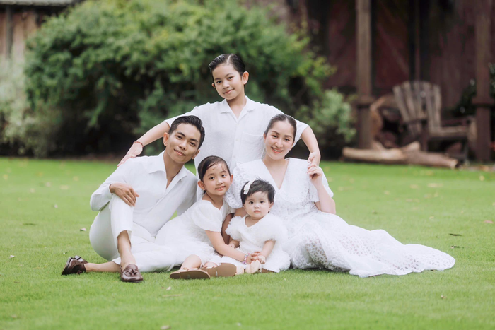 Tổ ấm nhỏ của Khánh Thi - Phan Hiển khiến nhiều người ngưỡng mộ.