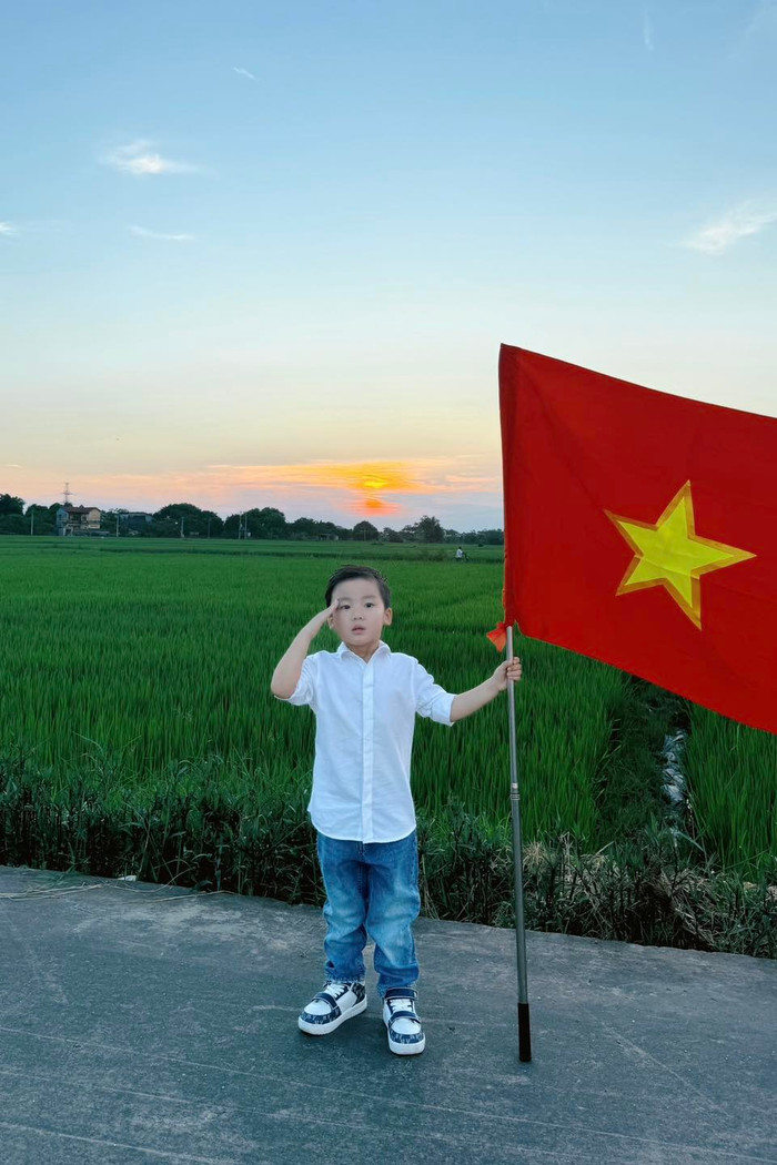 Bé Bo năm nay 5 tuổi, sắp đi học lớp 1.