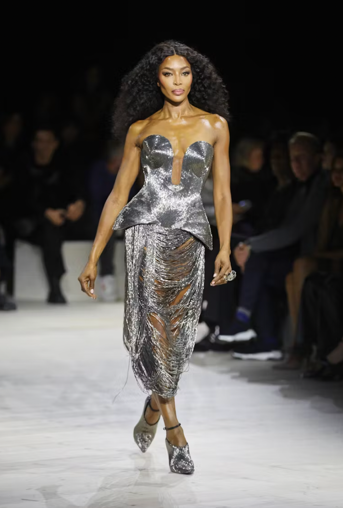 Nhiều người trong ngành thời trang bày tỏ sự lo lắng thậm chí khiếp sợ khi làm việc cùng Naomi Campbell.