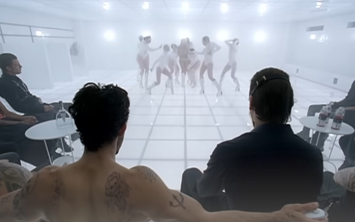 14 năm trước, một nữ ca sĩ từng vạch trần các 'bữa tiệc trắng' nhưng không ai biết? Ảnh 2