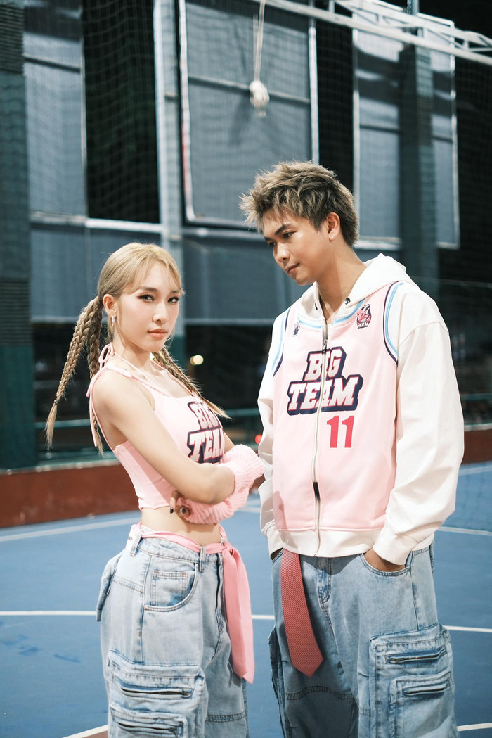 Hình ảnh Big Daddy bên cạnh bà xã là Emily. Ảnh: FBNV