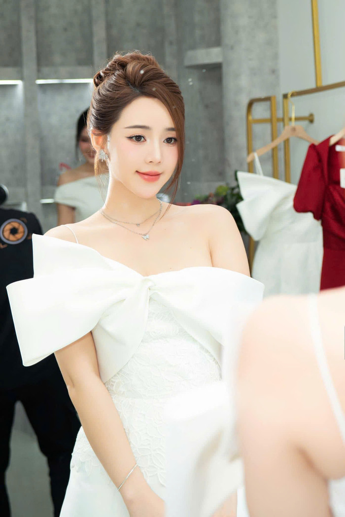 Nhan sắc nữ diễn viên gốc Thái Bình ngày càng thăng hạng.