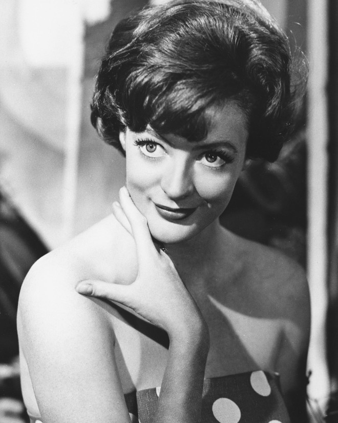 Nhan sắc gây thương nhớ thời trẻ của nữ diễn viên Maggie Smith.