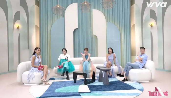 Dàn ban bình luận nhận xét Michael không rõ ràng.