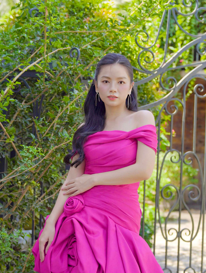 Nhan sắc ấn tượng của diễn viên Lê Hạ Anh - Mùa Sậy Trổ Bông.